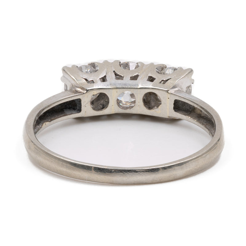 Anello vintage trilogy in oro bianco 18k con diamanti (0,83ctw), anni '70