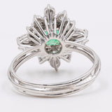 Vintage-Gänseblümchenring aus 14-karätigem Weißgold mit Smaragd (ca. 1 ct) und Diamanten (ca. 0.95 ctw), 60er Jahre