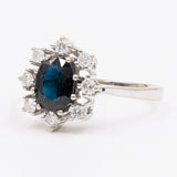 Vintage-Gänseblümchenring aus 18-karätigem Weißgold mit Saphir (1,50 ctw) und Diamanten (0.40 ctw), 60er Jahre