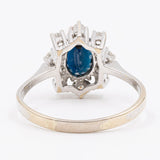 Vintage-Gänseblümchenring aus 18-karätigem Weißgold mit Saphir (1,50 ctw) und Diamanten (0.40 ctw), 60er Jahre