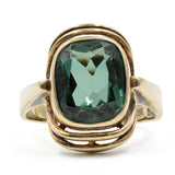 Vintage-Cocktailring aus 8-karätigem Gelbgold mit grünem synthetischen Spinell, 70er Jahre