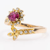 Vintage-Ring aus 14-karätigem Gelbgold mit synthetischem Rubin (0.30 ct) und Diamanten (0,10 ctw), 70er Jahre