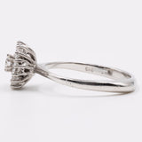 Винтажное кольцо из белого золота 14 карат с цветком из бриллианта классической огранки (0,98 карата), 80-е годы