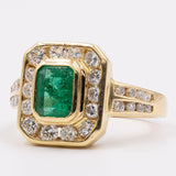 Vintage 18K yellow gold ring with emerald (approx. 0.90ct) and diamonds (approx. 0.94ctw), 80s