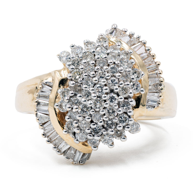 Anello vintage in oro giallo 14K con diamanti di taglio brillante e tapered (1.24ctw ca.), anni '70