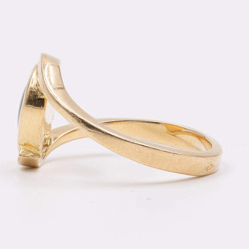 Anello vintage in oro giallo 18k con zaffiro nero stellato, anni '70