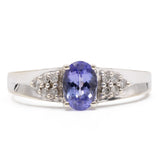 Anello vintage in oro bianco 9k con tanzanite (0,80ct) e diamanti (0,10ctw)