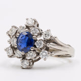Vintage-Ring aus 18-karätigem Weißgold mit Saphir (0,50 ct) und Diamanten (0.65 ctw), 60er Jahre