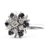 Vintage-Blumenring aus 14-karätigem Weißgold mit Diamanten (0,40 ctw) und Saphiren (0,40 ctw), 70er Jahre