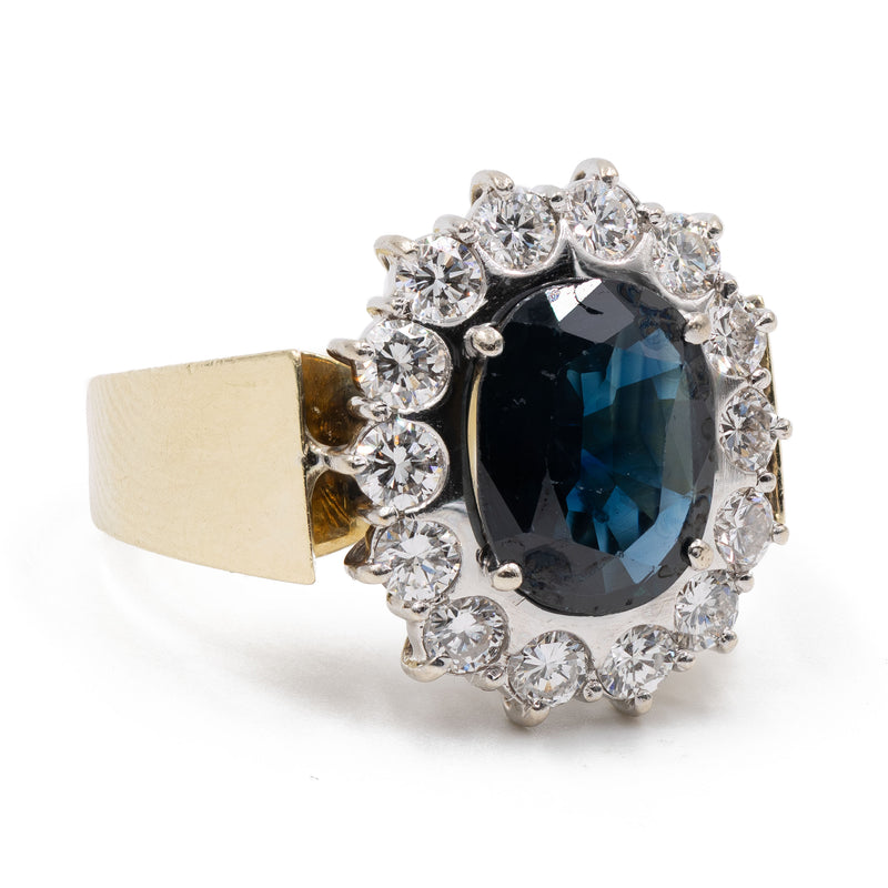 Anello vintage a margherita in oro giallo e bianco 14k con zaffiro (1,50ct) e diamanti (0,70ctw), anni '70