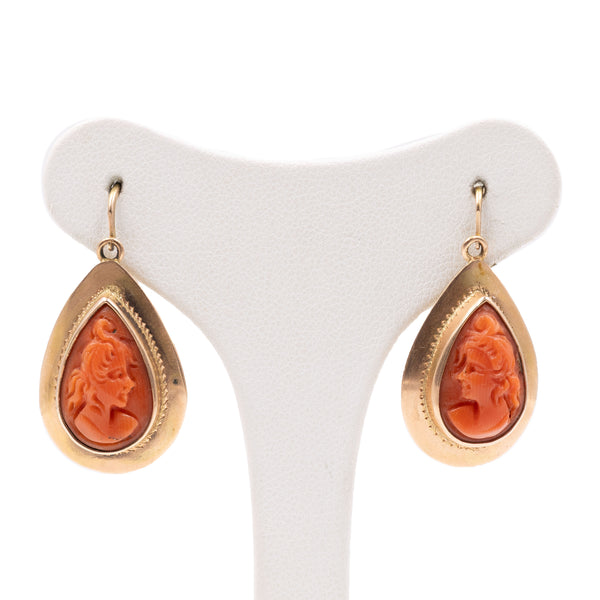 Orecchini vintage in oro giallo 14k con cammei di corallo