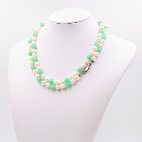 Collana vintage con perle e sfere di crisoprasio con susta in oro giallo 8k
