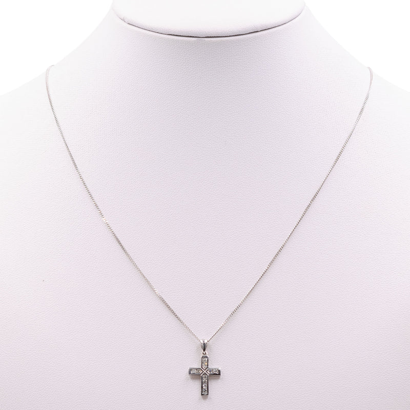 Collana vintage con pendente a croce in oro bianco 9k con diamanti
