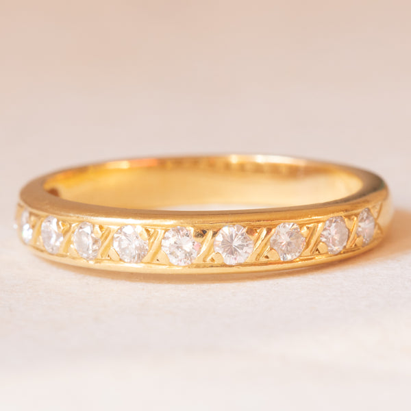 Mezzo eternity in oro giallo 18K con diamanti di taglio brillante (0.33ctw ca.), anni ‘70/‘80