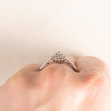 Bague fleur vintage en or blanc 9 carats et diamants (environ 0.20 ct), années 80