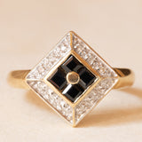 Bague vintage en or jaune et blanc 9 carats avec saphirs (environ 0.36 ct au total) et diamants (environ 0.06 ct au total), années 80/90