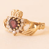 Claddagh-Ring aus 9-karätigem Gelbgold mit Zirkonia und herzförmigem Granat, 60er/70er Jahre