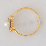 Trilogie vintage en or jaune 18 carats avec rubis (environ 0.14 ct) et perle blanche, années 60/70