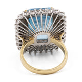Anello vintage da cocktail in oro giallo e bianco 18k con topazio azzurro (20ct) e diamanti (1,70ctw), anni '70