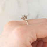 Anello a margherita vintage in oro bianco 18K con diamanti (0.36ctw ca.), anni ‘60/‘70