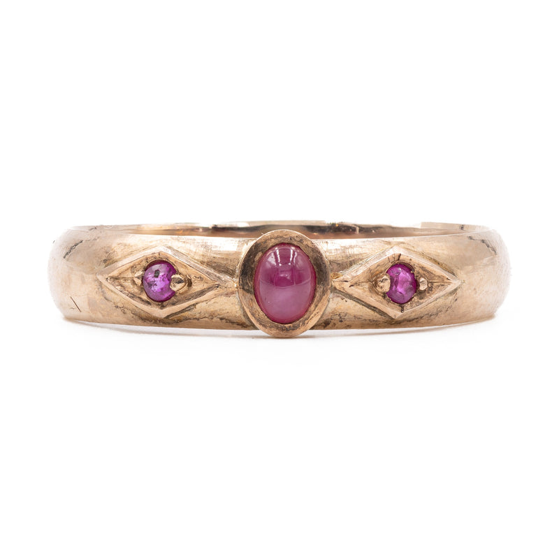 Anello vintage in oro rosa 9k con rubini