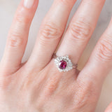 Anello ballerina vintage in platino con rubino (1.05ct) e diamanti (0.43ctw), anni ‘80/‘90