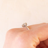 Anello vintage a forma di fiore in oro bianco 9K con diamanti (0.02ctw ca.), anni ‘90
