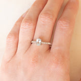 Anello vintage in oro bianco 9K con acquamarina (0.70ct ca.) e diamanti, anni ‘80/‘90