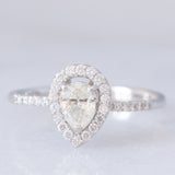 Anello a margherita a goccia in platino con diamanti (0.61ctw), anni ‘2000