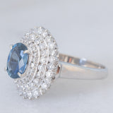 Anello a margherita vintage in platino con zaffiro (1.54ct) e diamanti (1.01ctw), anni ‘80