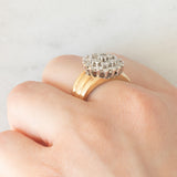 Anello a fiore vintage con fascia in oro giallo e bianco 14K con diamanti di taglio brillante (1ctw ca.), anni ‘70