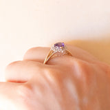 Anello a margherita in oro giallo e bianco 9K con ametista di taglio a cuore (0.70ct ca.) e diamanti (0.18ctw ca.), anno 2003