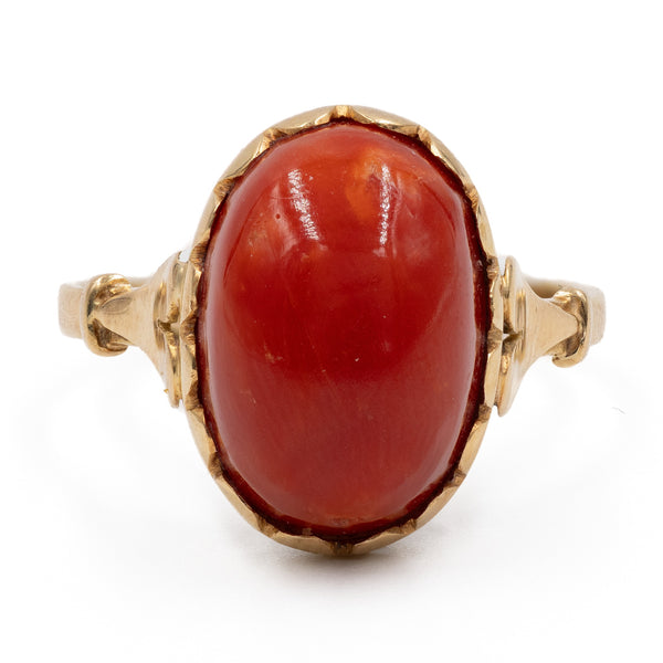Anello vintage in oro giallo 18k con corallo rosso, anni '50