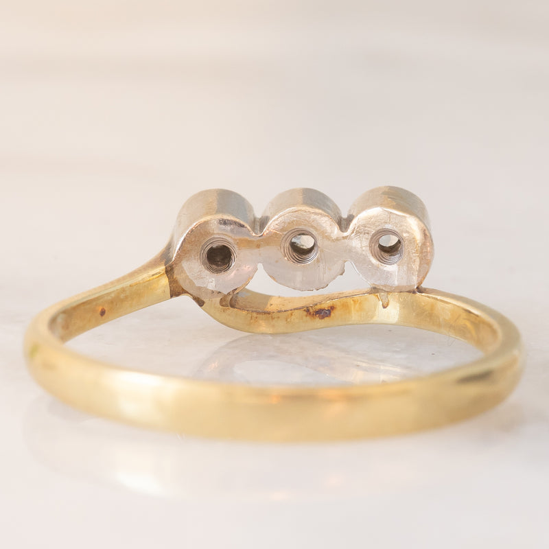 Trilogy vintage in oro giallo e bianco 14K con diamanti di taglio brillante (0.30ctw ca.), anni ‘60/‘70