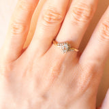 Anello vintage in oro giallo 9K con topazio azzurro (0.40ct ca.) e diamanti (0.07ctw ca.)