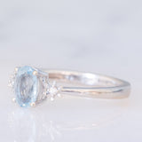 Trilogy vintage in oro bianco 18K con acquamarina (0.60ct ca.) e diamanti, anni ‘80