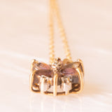 Vintage-Halskette mit Kette aus 9-karätigem Gelbgold und Blumenanhänger aus 9-karätigem Gelbgold mit Quarz und Diamanten