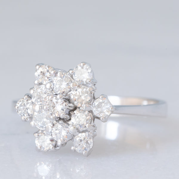 Anello a fiocco di neve vintage in oro bianco 14K con diamanti di taglio brillante (0.71ctw ca.), anni ‘60/‘70