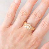 Anello a fiore in oro giallo 18K con diamanti champagne e bianchi (1.50ctw), anni ‘70/‘80