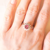 Vintage-Gänseblümchenring aus 18-karätigem Weißgold mit Rubinen (ca. 1 ct) und Diamanten im Brillantschliff (ca. 0.65 ctw), 70er Jahre