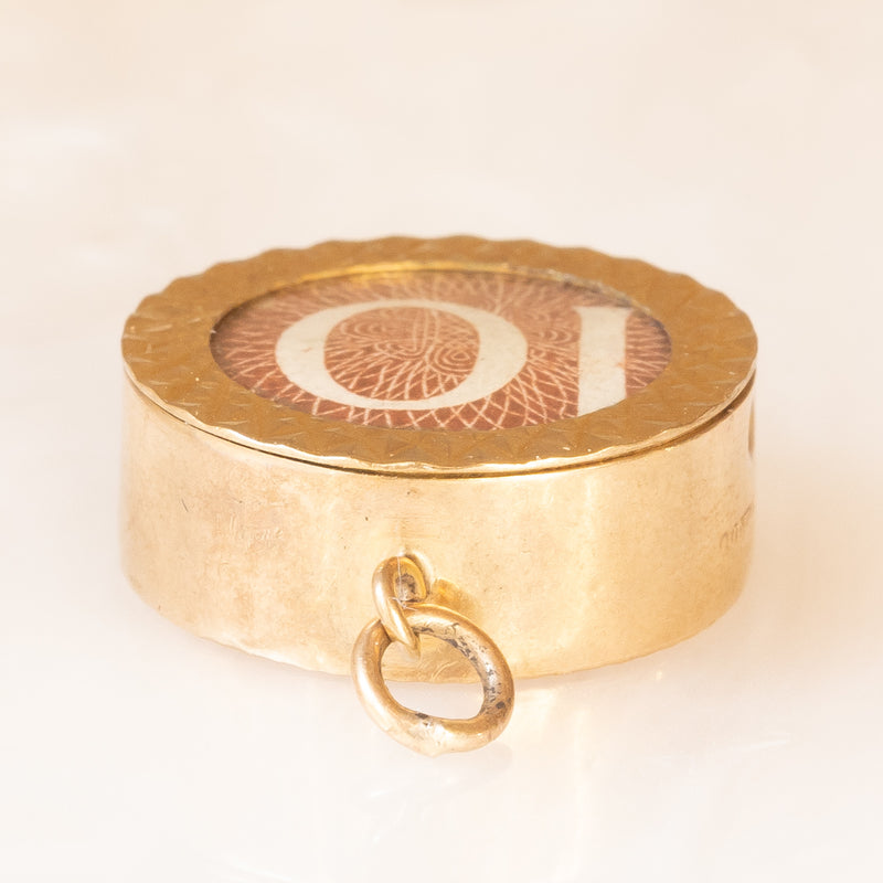 Ciondolo “Emergency Money” in oro giallo 9K e con banconota da 10 scellini, anno 1966