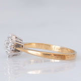 Vintage-Blumenring aus 9-karätigem Gelb- und Weißgold mit Diamanten im Brillantschliff (ca. 0.33 ctw)