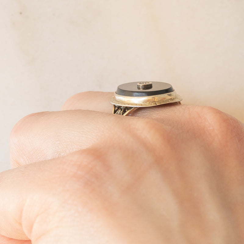 Anello Art Déco in oro giallo 14K con onice e diamante, anni ‘30