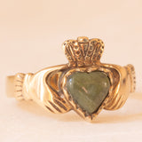 Anello Claddagh irlandese in oro giallo 9K con marmo verde irlandese (Connemara)