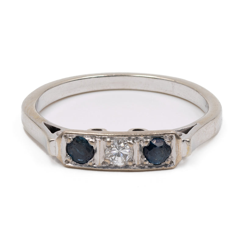 Anello Art Déco in oro bianco 14k con diamante e zaffiri, anni '30
