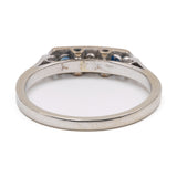 Anello Art Déco in oro bianco 14k con diamante e zaffiri, anni '30