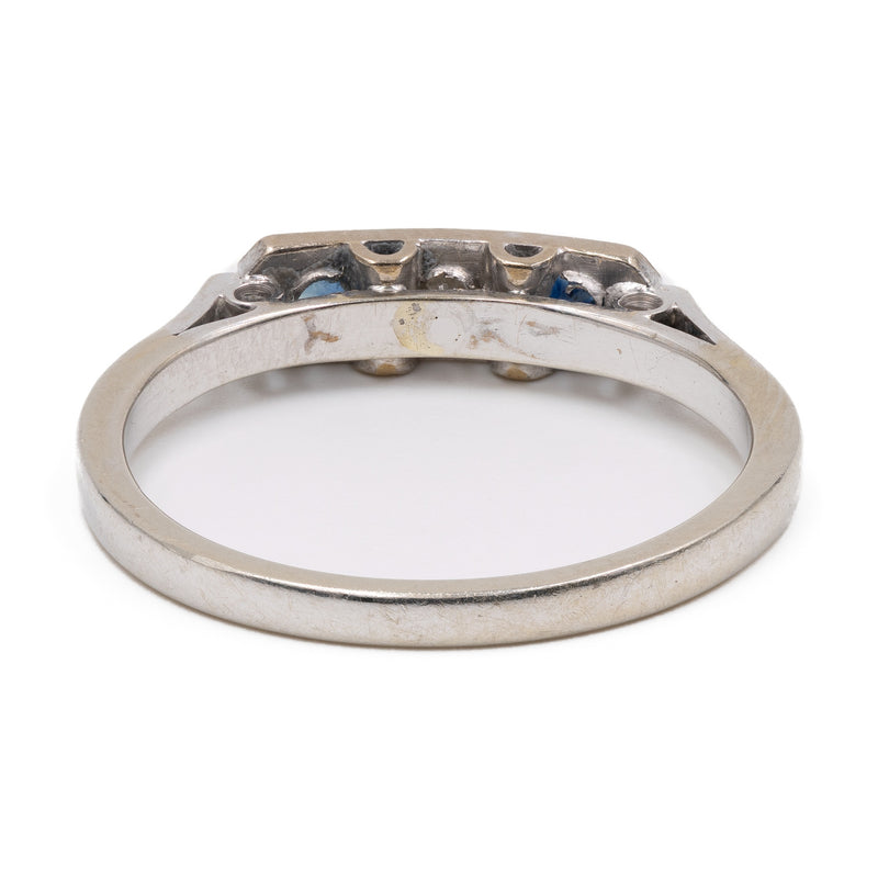 Anello Art Déco in oro bianco 14k con diamante e zaffiri, anni '30