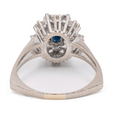 Anello vintage a margherita in oro bianco 18k con zaffiro (1,30ct) e diamanti (1,30ctw), anni '70