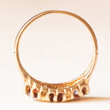 Vintage-Ring aus 9-karätigem Gelbgold mit Granat und Diamant (ca. 0.02 ctw), 60er Jahre