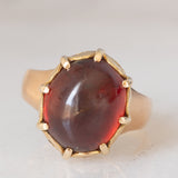 Solitario vintage in oro giallo 8K con granato, anni ‘50/‘60